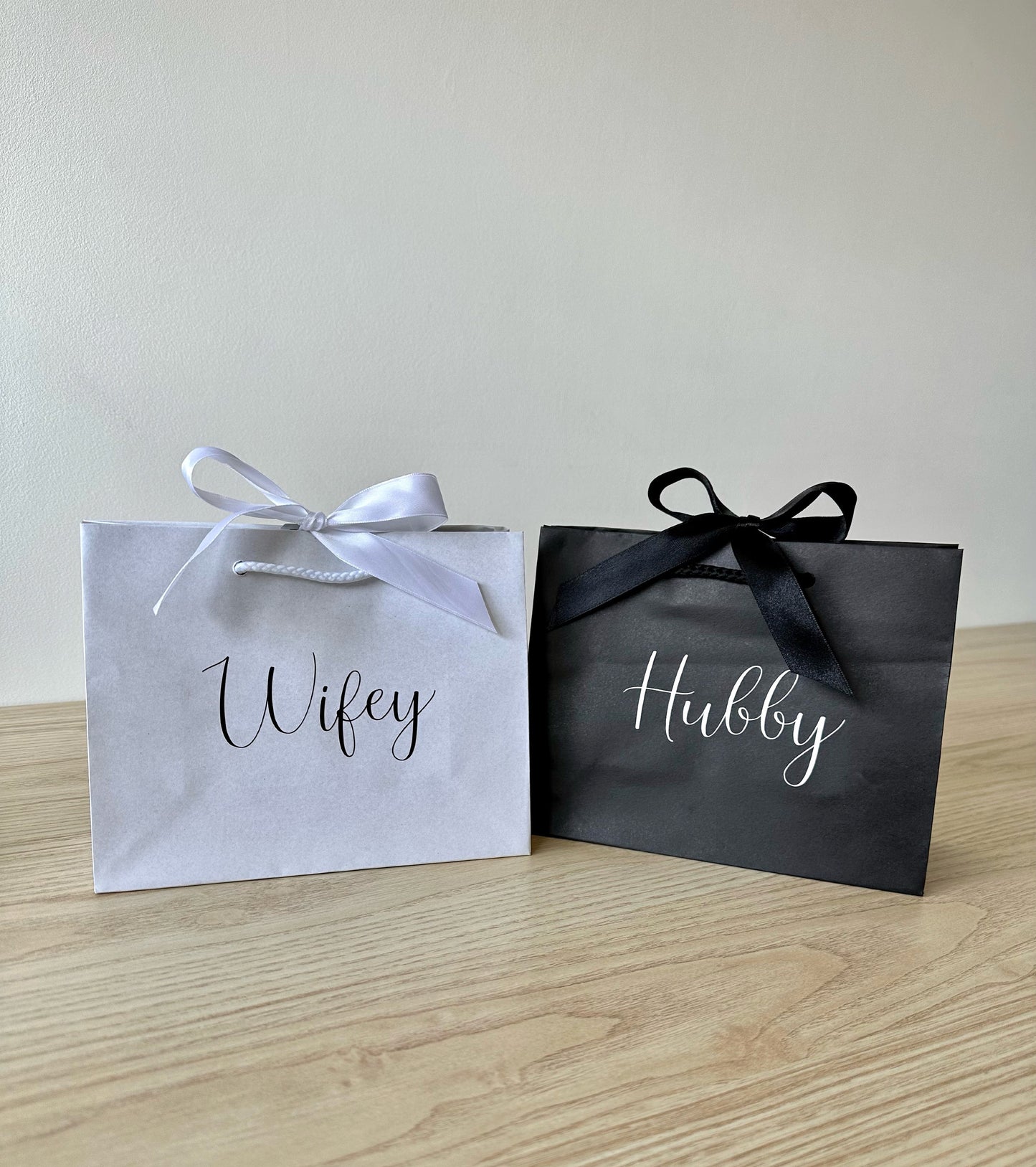 Wifey / Hubby - Ribbon Tie Rope Gift Bag - Wedding, Married, Couple