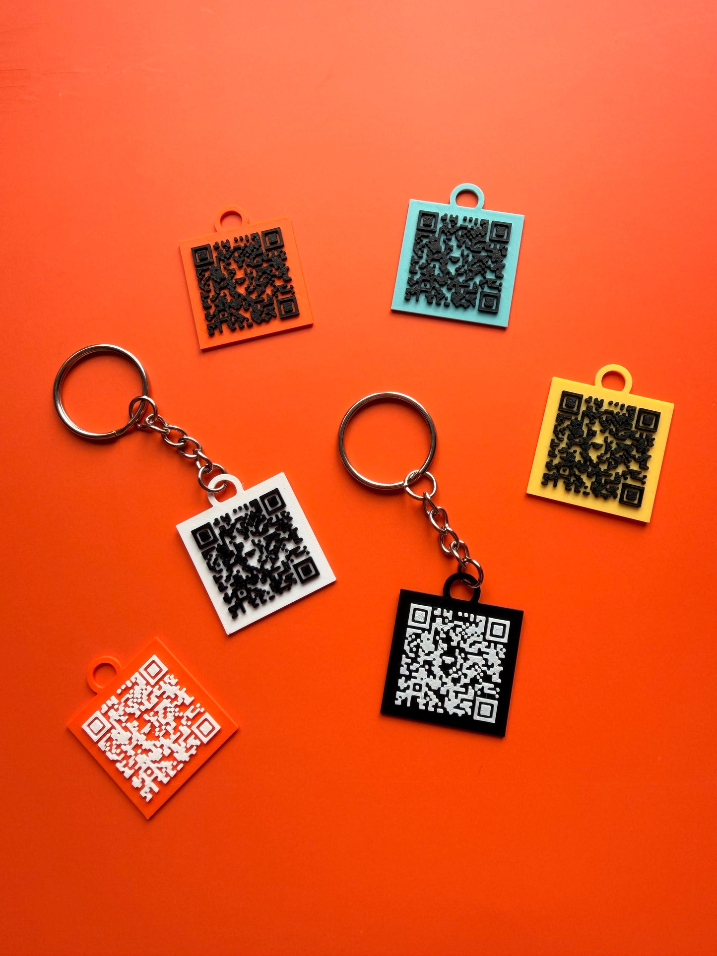 Personalised QR Code Keyring – 3cm - 3D Printed - Scan to Connect Instantly