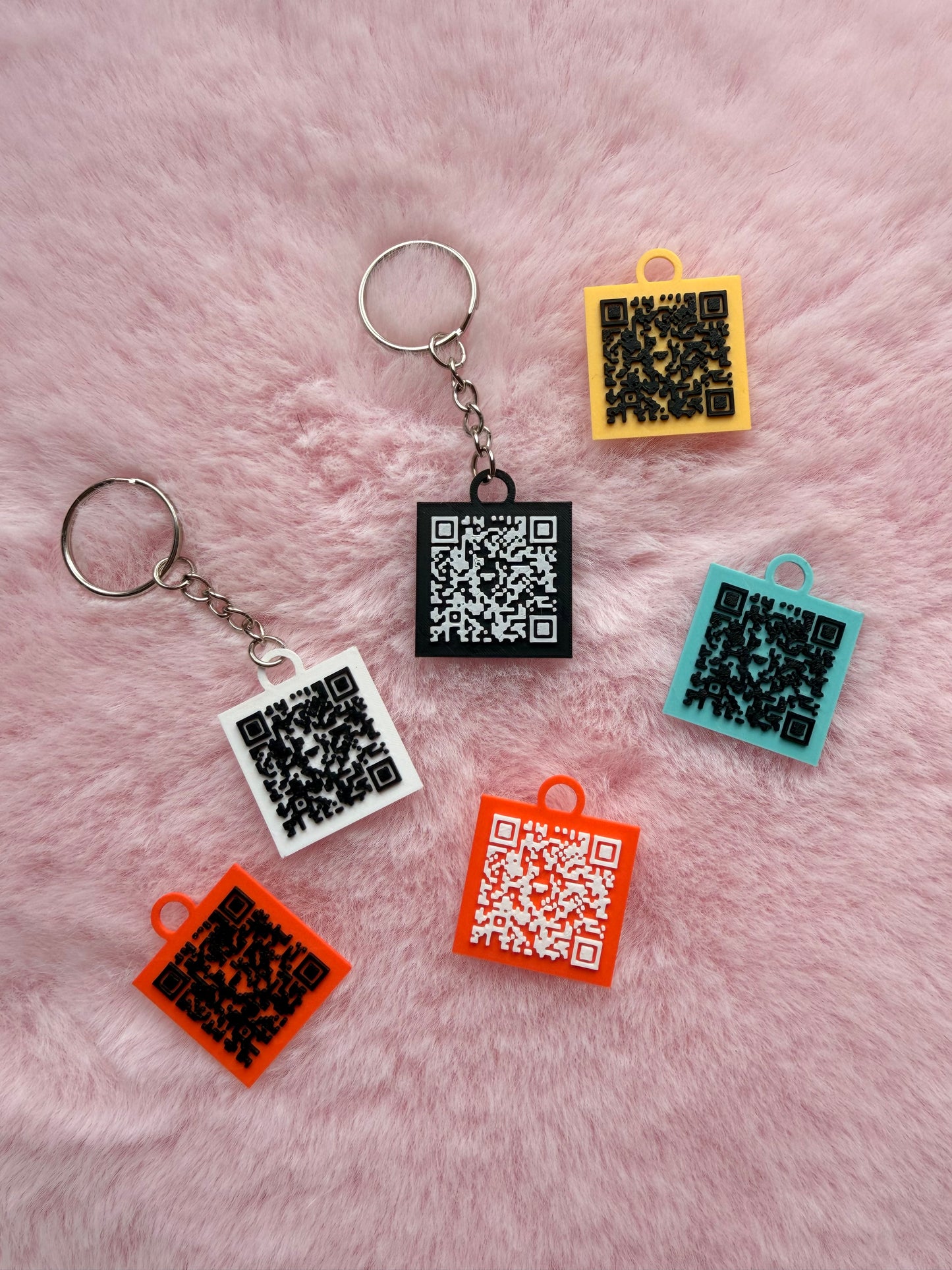 Personalised QR Code Keyring – 3cm - 3D Printed - Scan to Connect Instantly
