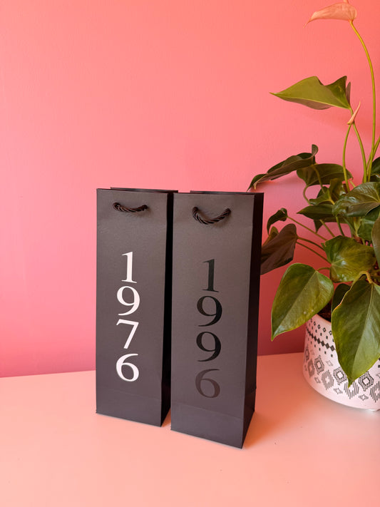 BLACK - Personalised Year - Wine Bottle Gift Bag Rope Handles
