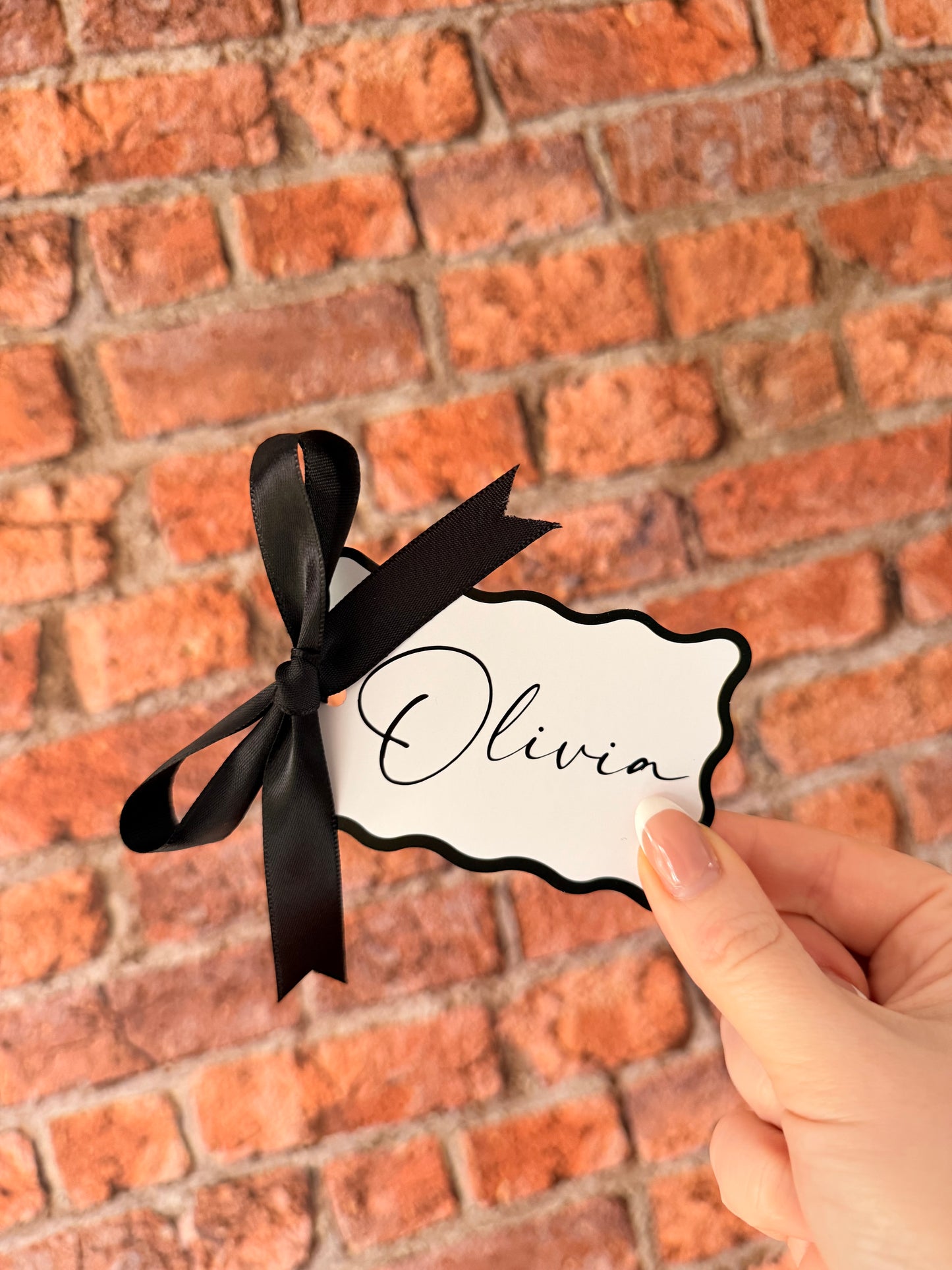 Personalised Gift Tag | Place Name & Ribbon - Scallop