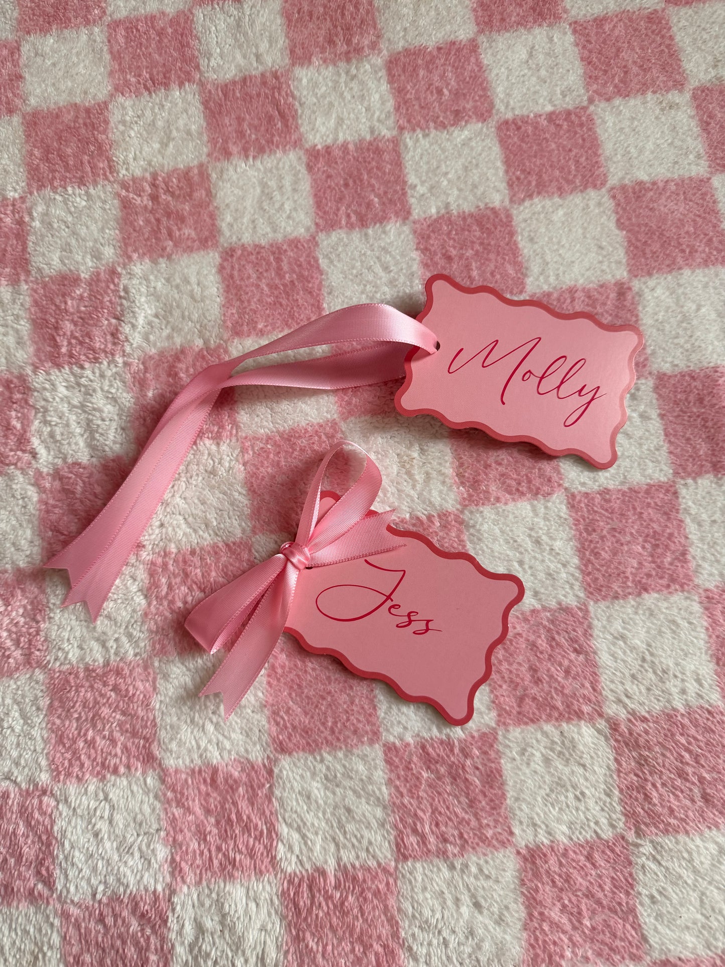 Personalised Gift Tag | Place Name & Ribbon - Scallop